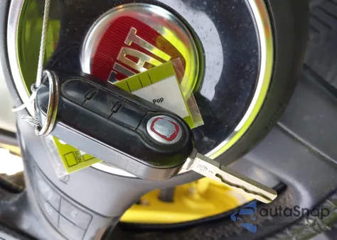 2013 Fiat 500 Pop z USA, uszkodzony, nr VIN 3C3CFFAR5DT534863